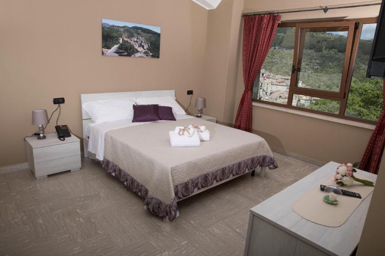 Divino Bistrot E Relais Hotel Lenola Kültér fotó