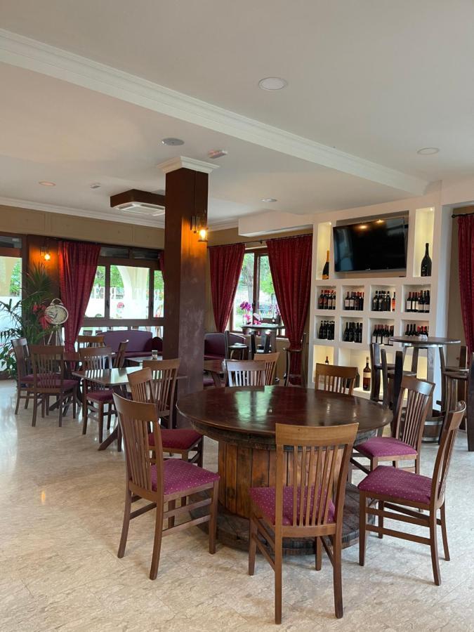 Divino Bistrot E Relais Hotel Lenola Kültér fotó